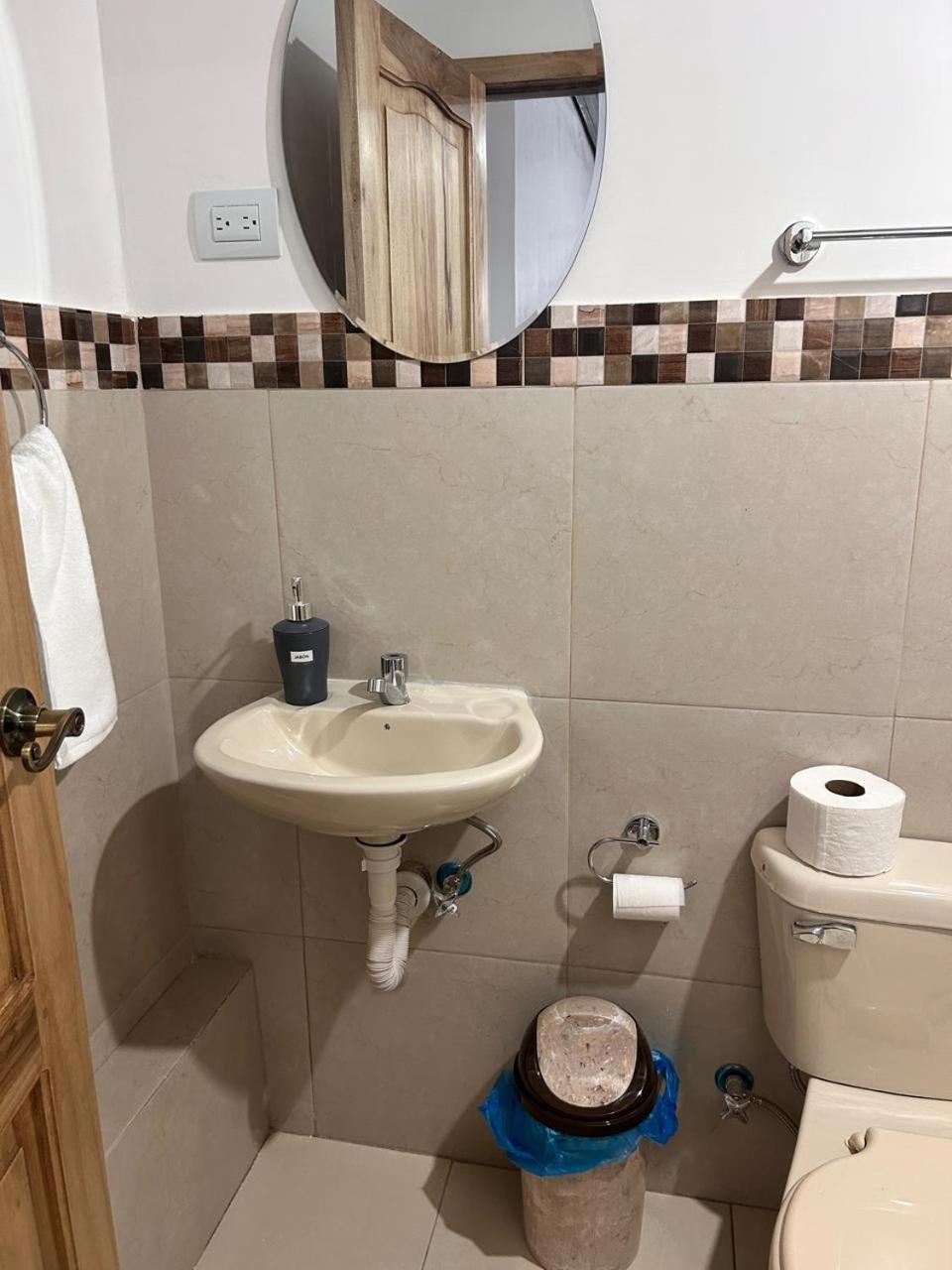 Casa Con Piscina Privada Hotel Манта Екстериор снимка