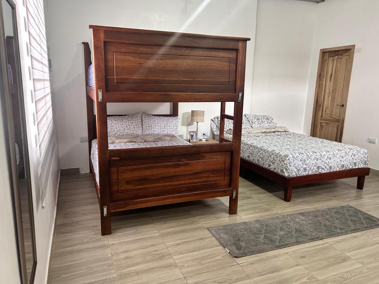 Casa Con Piscina Privada Hotel Манта Екстериор снимка