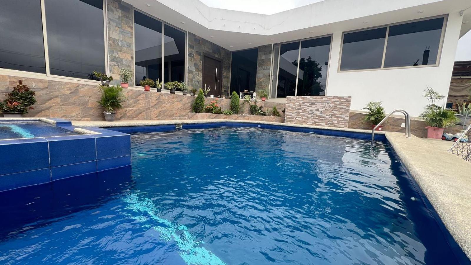 Casa Con Piscina Privada Hotel Манта Екстериор снимка